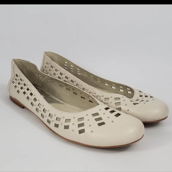 Michael Kors Cream Beaded/Woven Flats Size 9 - Picture 2 of 7